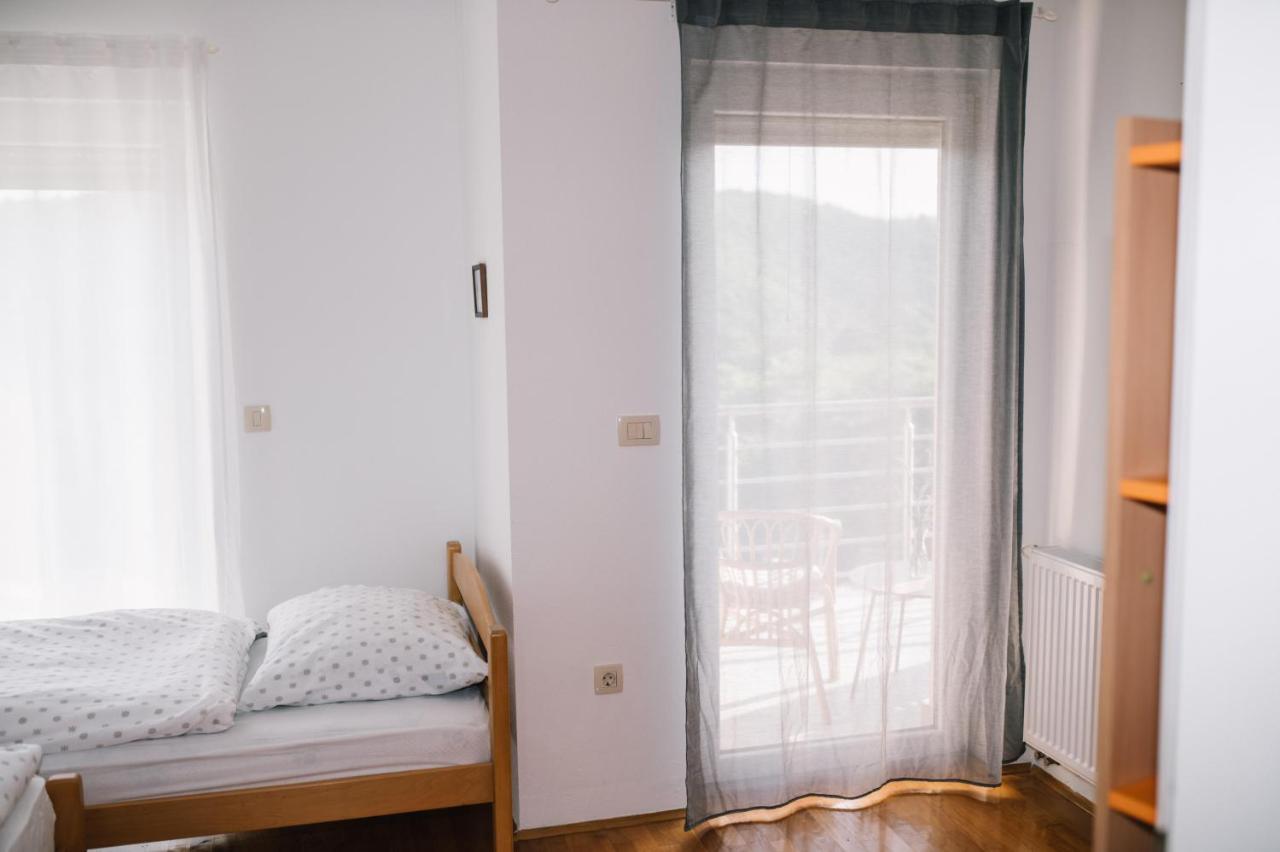 Ferienhaus Siroki Brijeg Екстер'єр фото